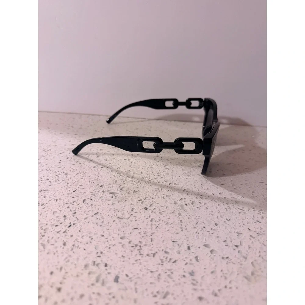 Black Cat Eye Sunglasses with Chain Link Temple Detail Oversized Square Frame